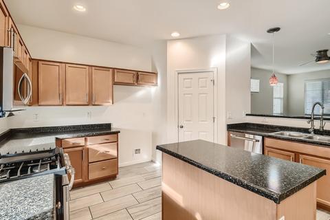 3881 E Narrowleaf Dr, Gilbert, AZ 85298 photo 10