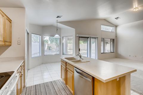531 W Desert Ave, Gilbert, AZ 85233 photo 11