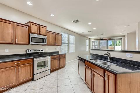 4706 S Twinleaf Dr, Gilbert, AZ 85297 photo 9