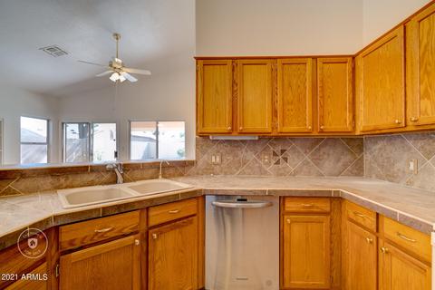 4635 E Michelle Dr, Phoenix, AZ 85032 photo 9
