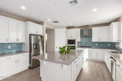 9757 E Radioactive Dr, Mesa, AZ 85212 photo 1