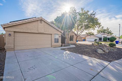2243 E Amber Ln, Gilbert, AZ 85296 photo 2