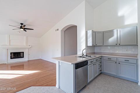 2243 E Amber Ln, Gilbert, AZ 85296 photo 6