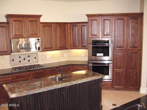 4654 E Meadowview Dr, Gilbert, AZ 85298 photo 2