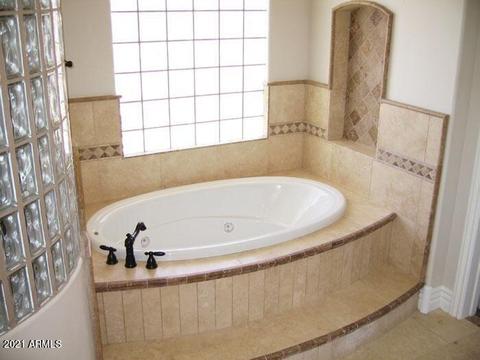 4654 E Meadowview Dr, Gilbert, AZ 85298 photo 3