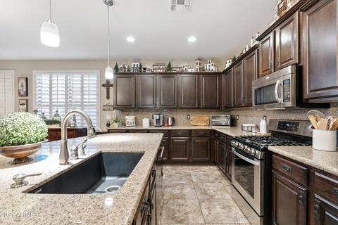 956 E Rojo Way, Gilbert, AZ 85297 photo 11