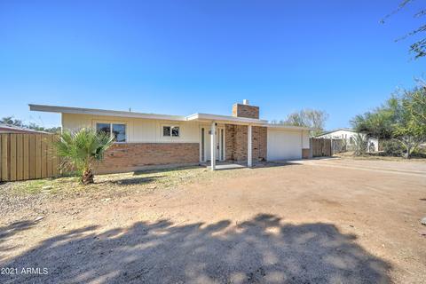 1130 S Lawson Dr, Apache Junction, AZ 85120 photo 2