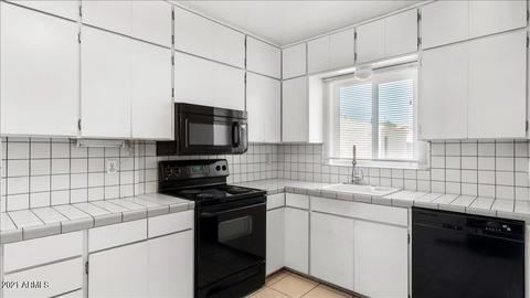 2432 E Avalon Dr, Phoenix, AZ 85016 photo 4