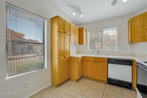 1128 W Windjammer Dr, Gilbert, AZ 85233 photo 9