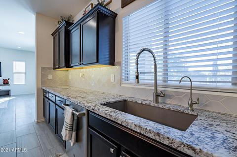 2289 E Runaway Bay Pl, Gilbert, AZ 85298 photo 7