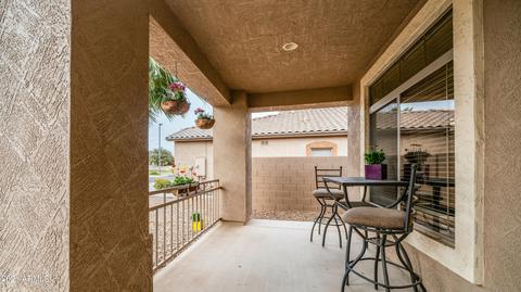 1079 S Oak Ct, Gilbert, AZ 85233 photo 3