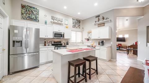 1079 S Oak Ct, Gilbert, AZ 85233 photo 6