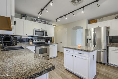 3335 E Blackhawk Dr, Phoenix, AZ 85050 photo 4
