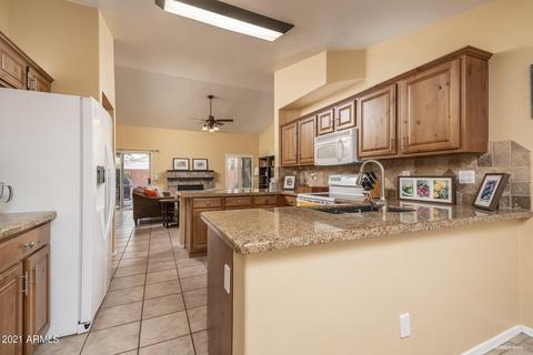 2527 E Taro Ln, Phoenix, AZ 85050 photo 6