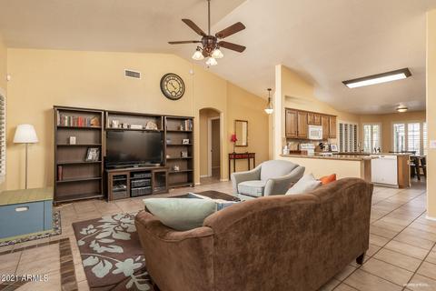 2527 E Taro Ln, Phoenix, AZ 85050 photo 4