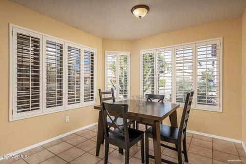 2527 E Taro Ln, Phoenix, AZ 85050 photo 7