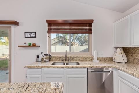 2084 E Appaloosa Rd, Gilbert, AZ 85296 photo 5