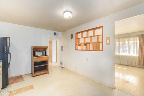 1816 E Lynne Ln, Phoenix, AZ 85042 photo 9