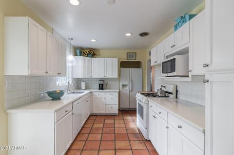 3033 E Roma Ave, Phoenix, AZ 85016 photo 2