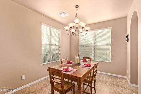 903 S Wallrade Ln, Gilbert, AZ 85296 photo 10