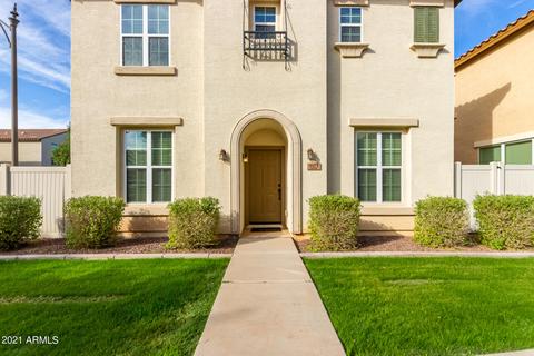 903 S Wallrade Ln, Gilbert, AZ 85296 photo 3