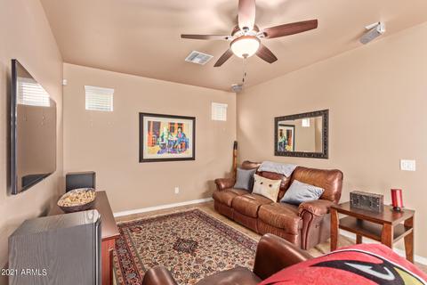 903 S Wallrade Ln, Gilbert, AZ 85296 photo 5