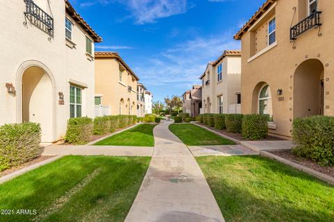 903 S Wallrade Ln, Gilbert, AZ 85296 photo 2