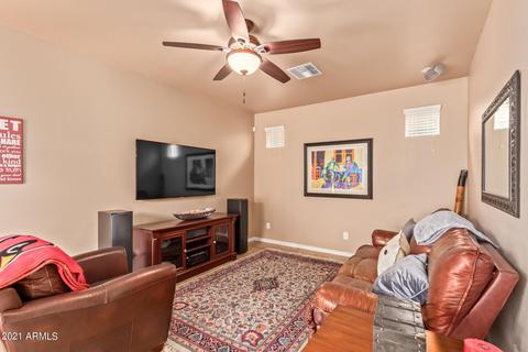 903 S Wallrade Ln, Gilbert, AZ 85296 photo 4