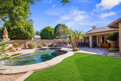 946 E Liberty Ln, Gilbert, AZ 85296 photo 3