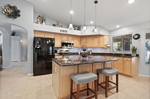 946 E Liberty Ln, Gilbert, AZ 85296 photo 8