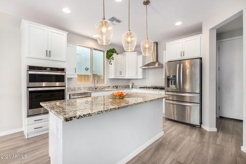 2847 E Tina Dr, Phoenix, AZ 85050 photo 9
