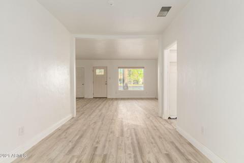 337 E Medlock Dr, Phoenix, AZ 85012 photo 8