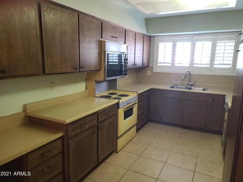 621 W Linger Ln, Phoenix, AZ 85021 photo 2