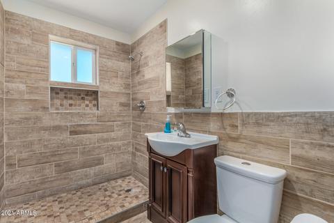2202 N 37th Dr, Phoenix, AZ 85009 photo 21