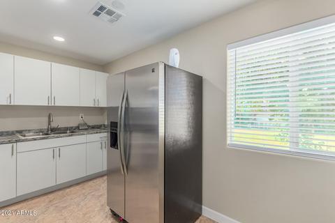 2202 N 37th Dr, Phoenix, AZ 85009 photo 11