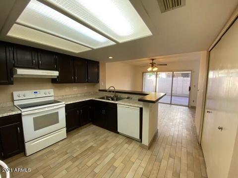 438 E Taro Ln, Phoenix, AZ 85024 photo 15