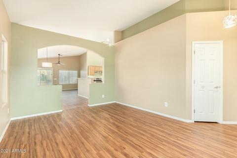 892 W Kroll Ave, Gilbert, AZ 85233 photo 7
