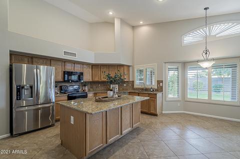 1307 Erie St, Gilbert, AZ 85295 photo 3