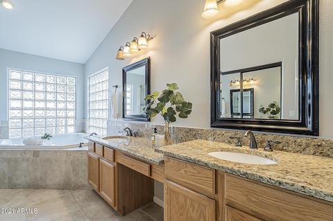 1307 Erie St, Gilbert, AZ 85295 photo 4