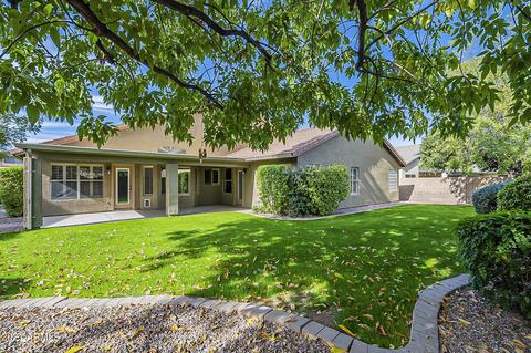 1307 Erie St, Gilbert, AZ 85295 photo 2