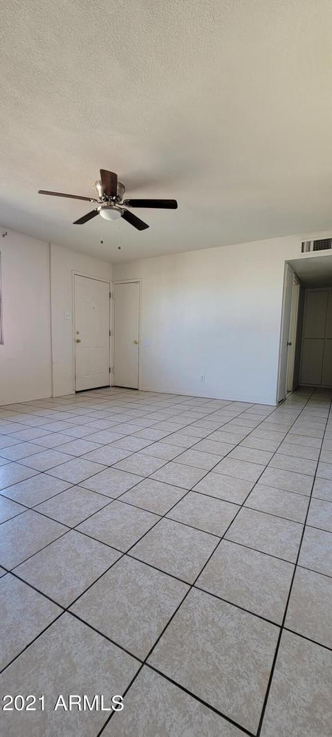 5232 S 48th St, Phoenix, AZ 85040 photo 2