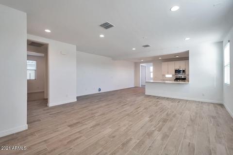 2372 E Kelly Dr, Gilbert, AZ 85298 photo 3