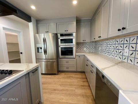 332 Elm St, Phoenix, AZ 85012 photo 2