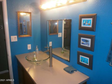 4360 E Grove St, Phoenix, AZ 85040 photo 8