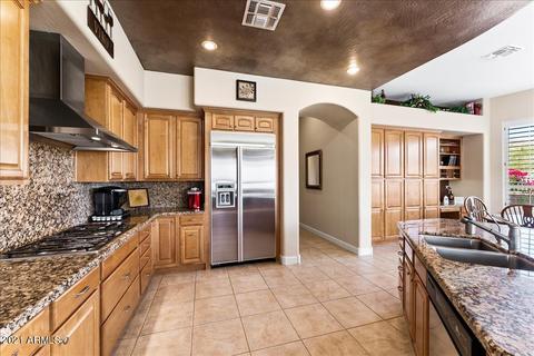 217 E Desert Wind Dr, Phoenix, AZ 85048 photo 6