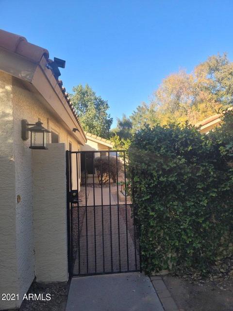 56 E Calle De Arcos --, Tempe, AZ 85284 photo 2