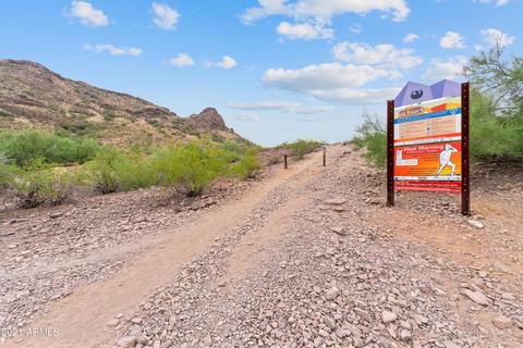 1634 E Waltann Ln, Phoenix, AZ 85022 photo 27