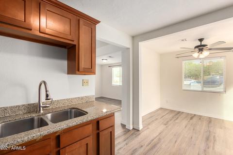 3225 Earll Dr, Phoenix, AZ 85018 photo 12