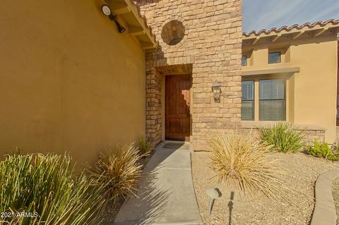 992 W Calypso Ct, Gilbert, AZ 85233 photo 2