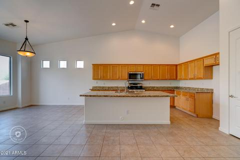 2026 E Pedro Rd, Phoenix, AZ 85042 photo 2